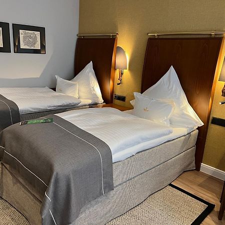 Boutique-Hotel Moseltor Трабен-Трарбах Екстер'єр фото