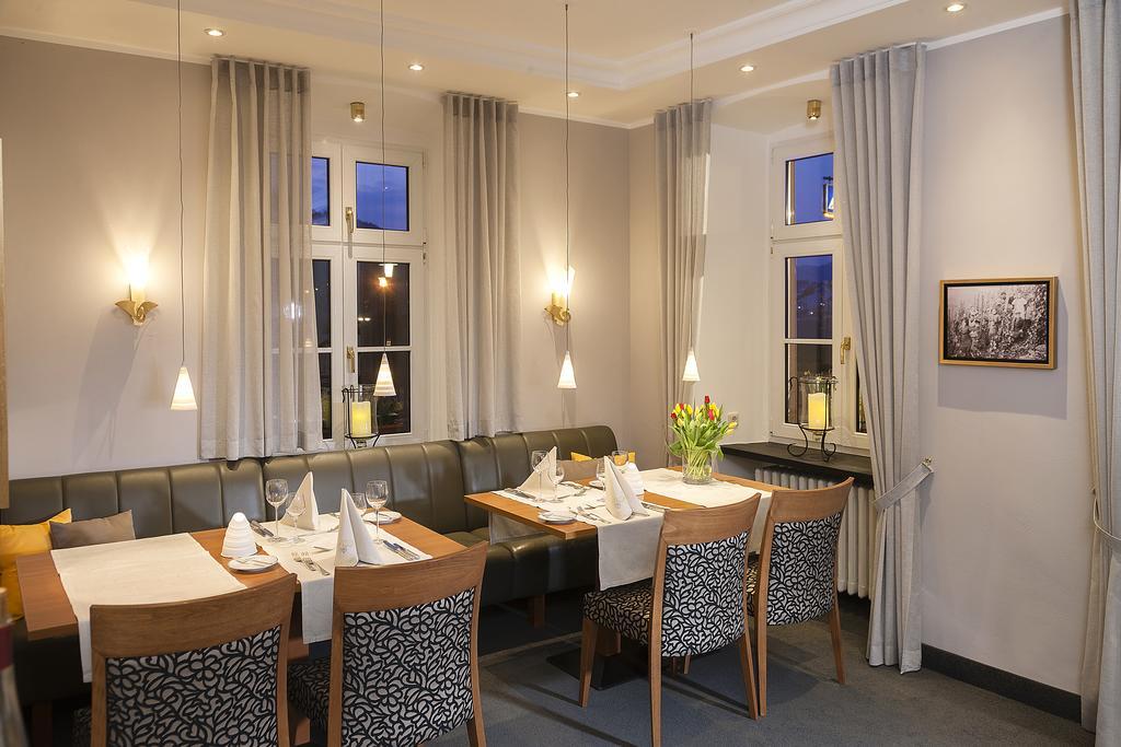 Boutique-Hotel Moseltor Трабен-Трарбах Екстер'єр фото